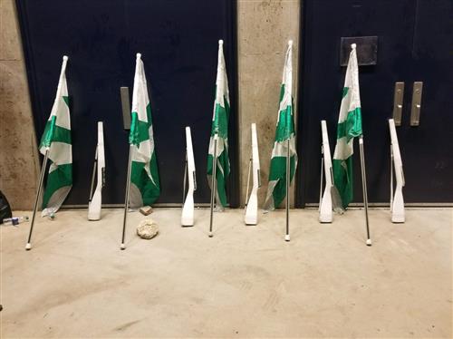 Flags 